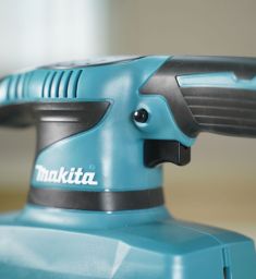 Máy chà nhám rung Makita 9035H 