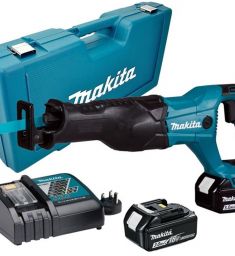 Máy cưa kiếm dùng pin Makita DJR186RFE